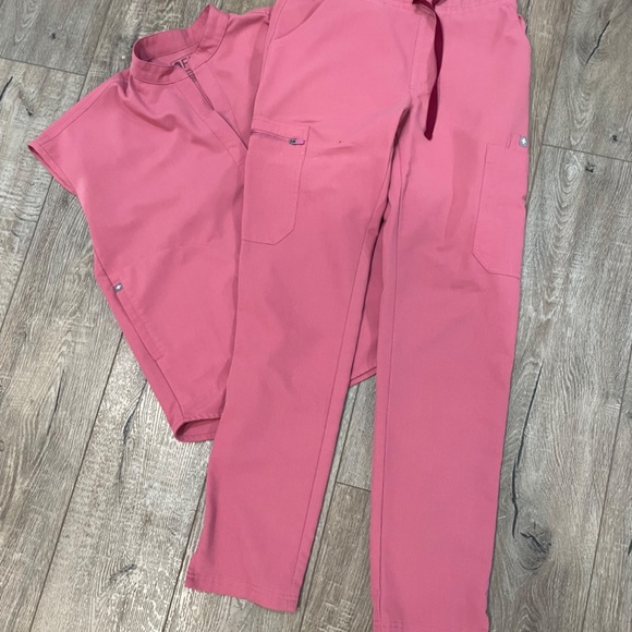 Figs Scrubs sets! 16 sets in total. - Picture 8 of 16